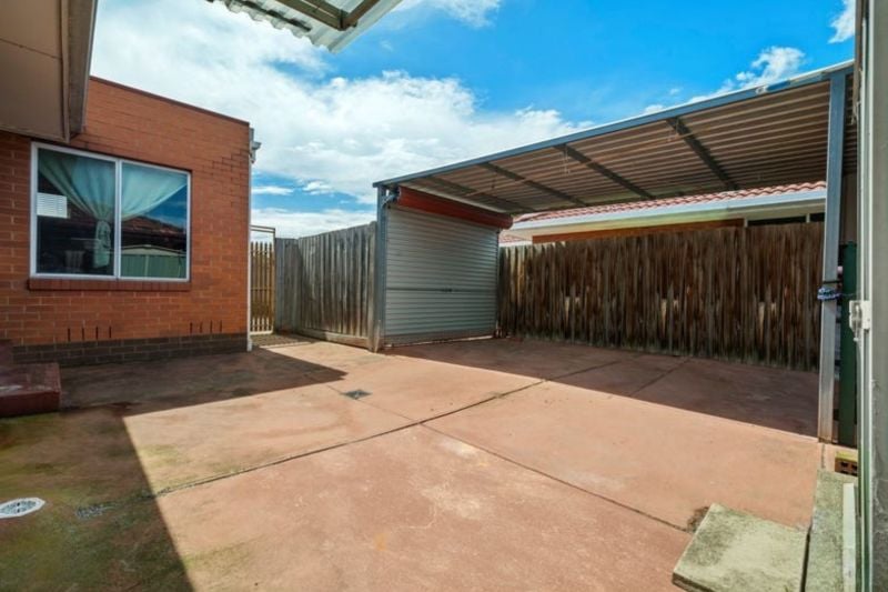 1/19 Juniper Crescent, Thomastown