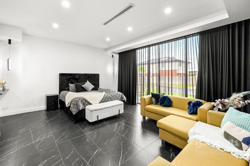 23 Shadow Street, Deanside