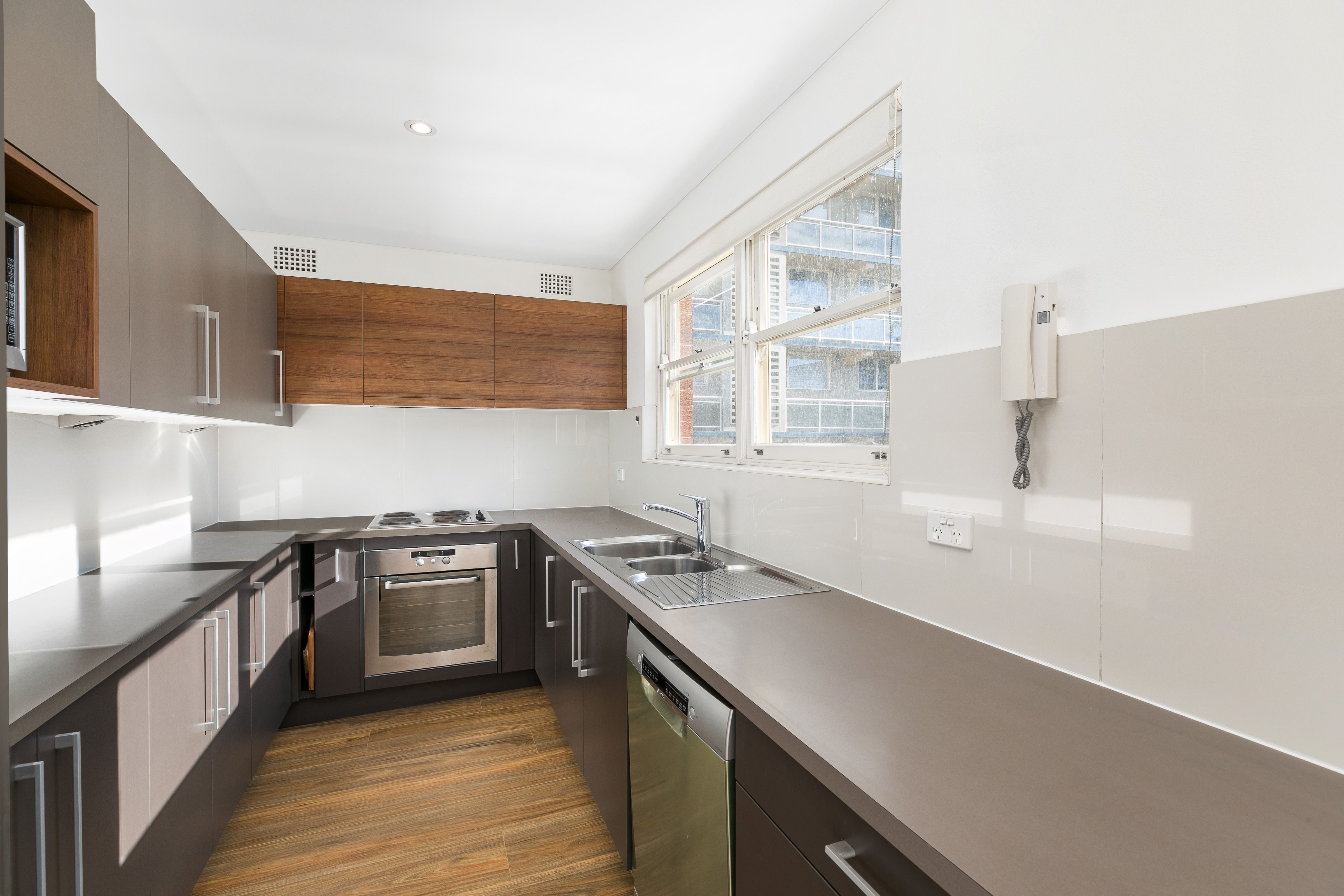 5/2 Deeban Walk CRONULLA 2230
