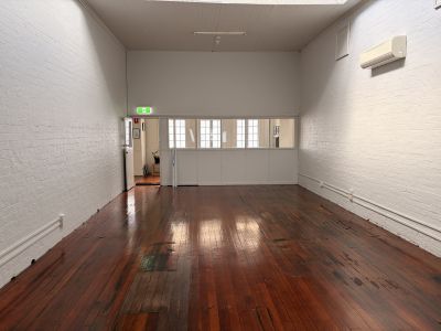 CHARACTER OFFICE IN THE HEART OF THE GABBA