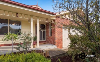 10 Tribuzi Close Pakenham VIC, Pakenham - Thumbnail 2