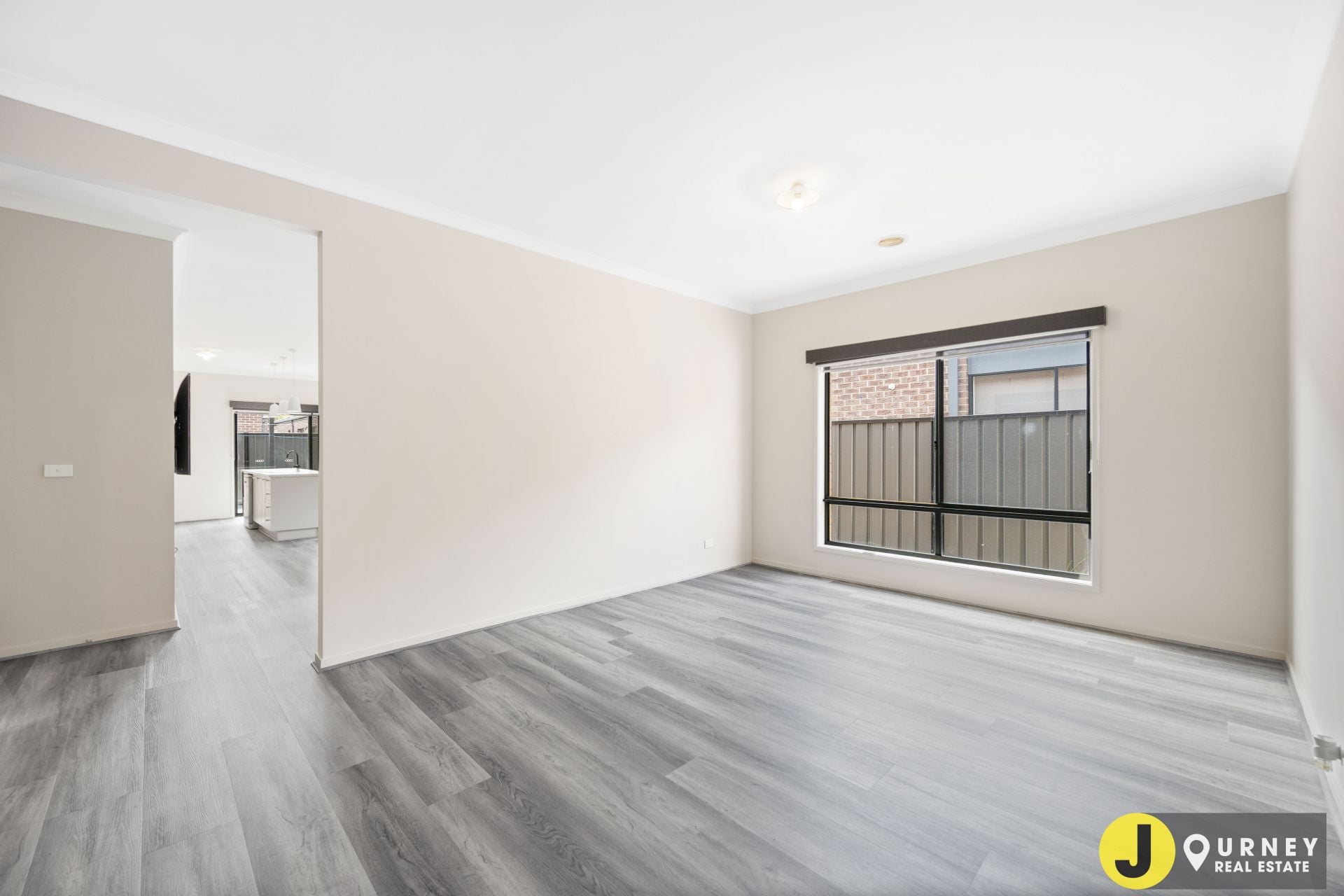 8 Cardigan Street, Craigieburn VIC, Craigieburn - Thumbnail 5