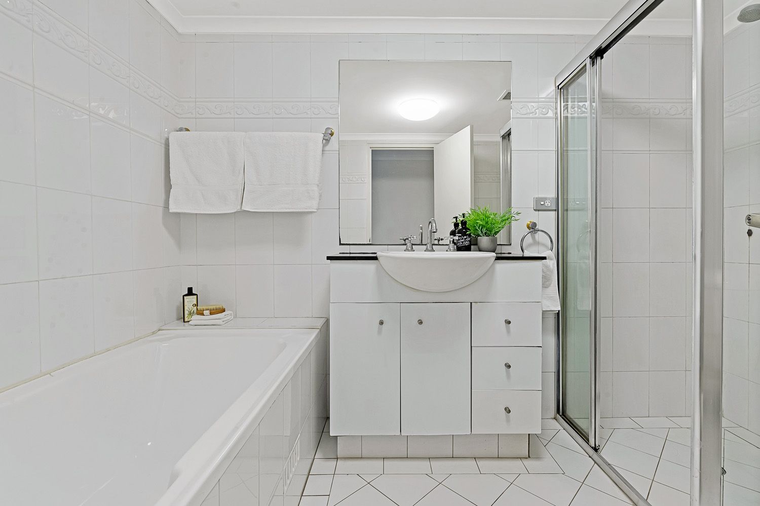 51/121-133 Pacific Highway, Hornsby, Hornsby - Thumbnail 8