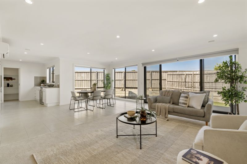 54 Cottage Boulevard, Epping