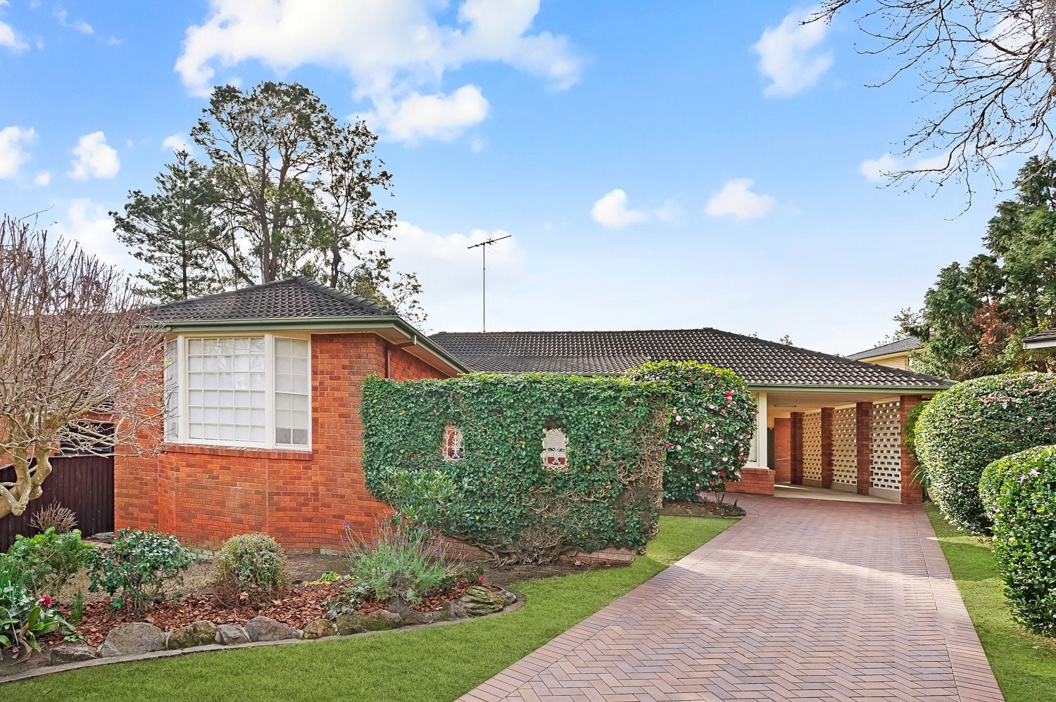 19 Willow Close, Epping, Epping - Thumbnail 2