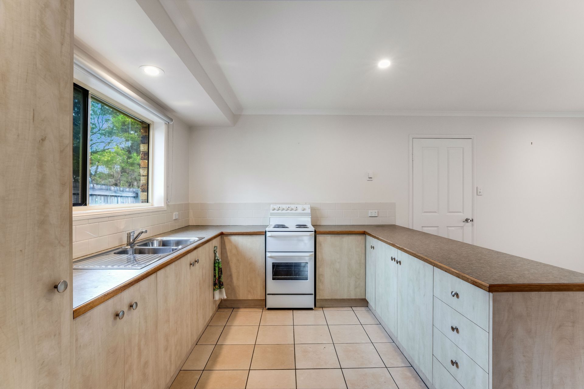 4 Manooka Drive Cannonvale QLD, Cannonvale - Thumbnail 5