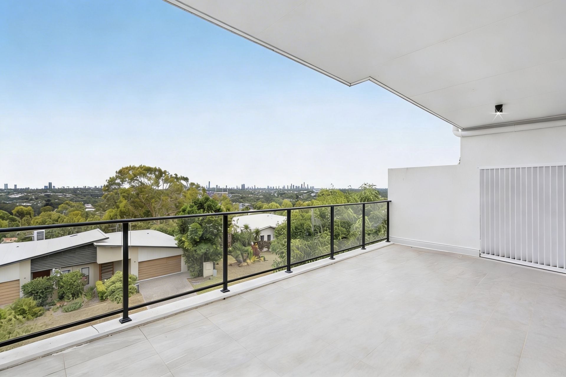 32/34 John Francis Drive, Carrara - Thumbnail 5