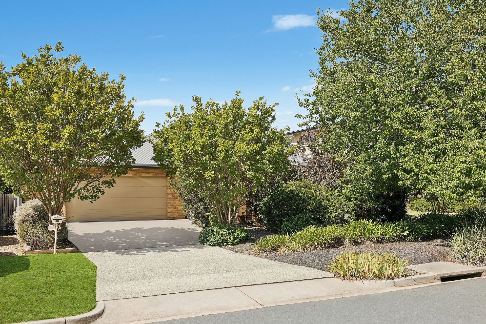 9 Elabana Street, Harrison, Harrison - Thumbnail 2