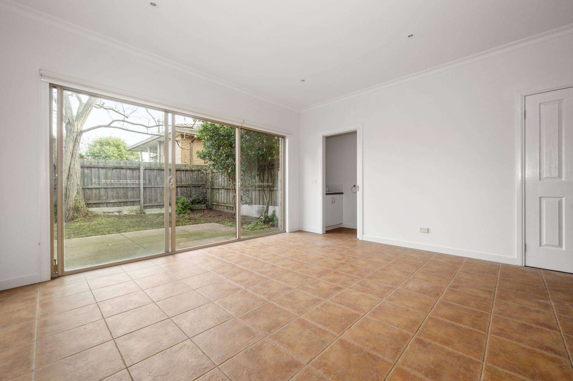 RENOVATED 3 BEDROOM TOWNHOUSE