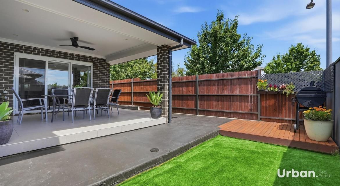 Denham Court 32 Plumegrass Avenue