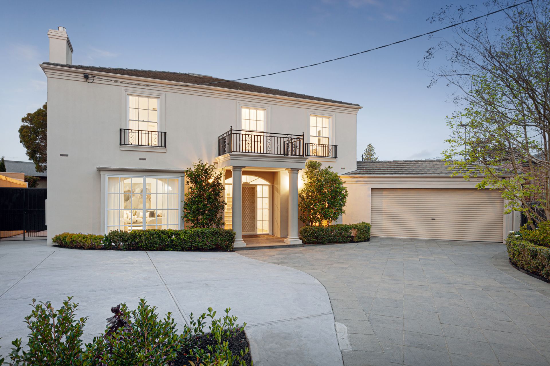 8 Ruhbank Avenue, Balwyn