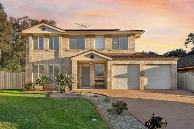 Harrington Park 13 Pincombe Crescent