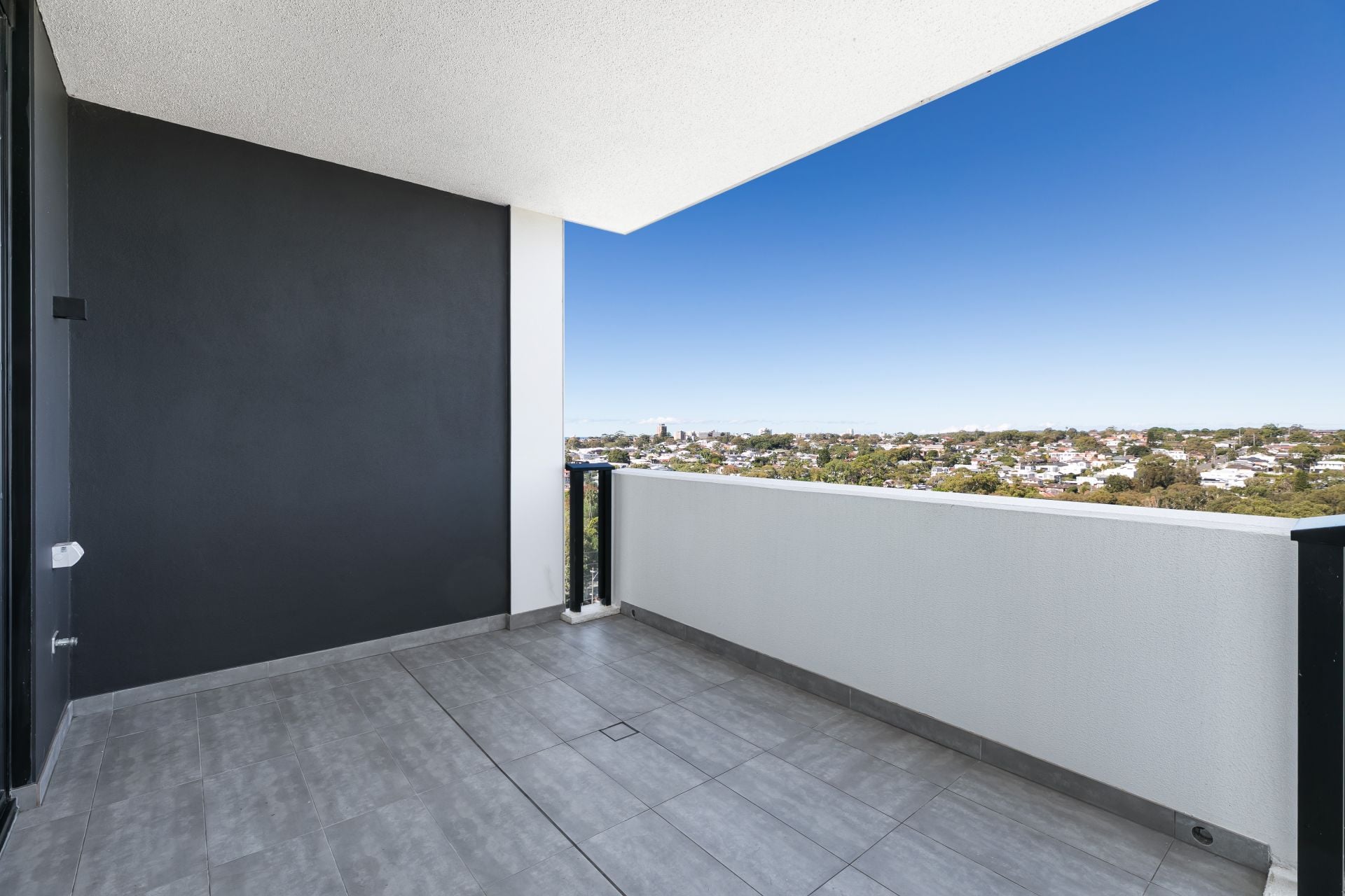 1001/455A Captain Cook Drive, Woolooware, Woolooware - Thumbnail 4