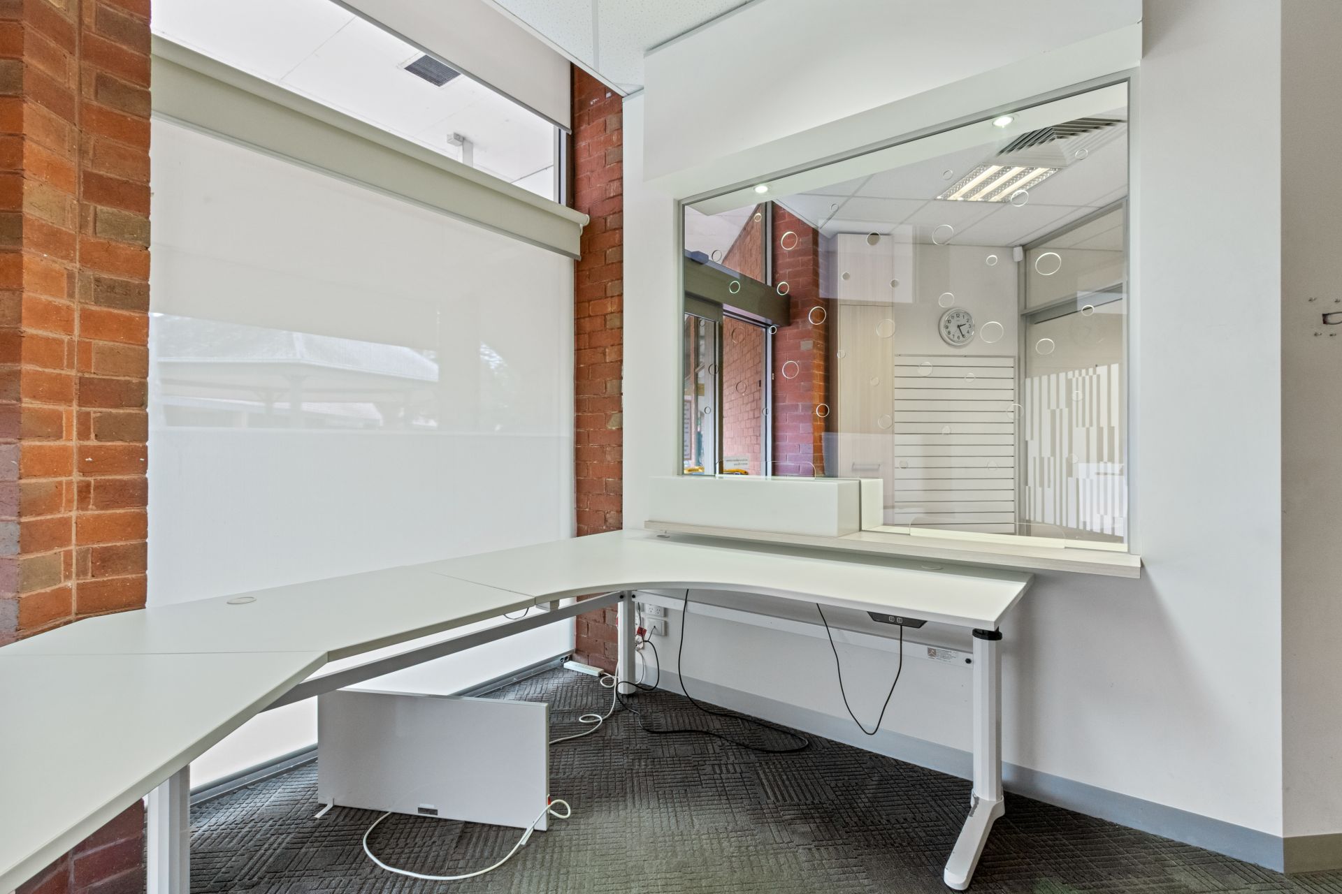 FULLY FITTED HIGH PROFILE OFFICE