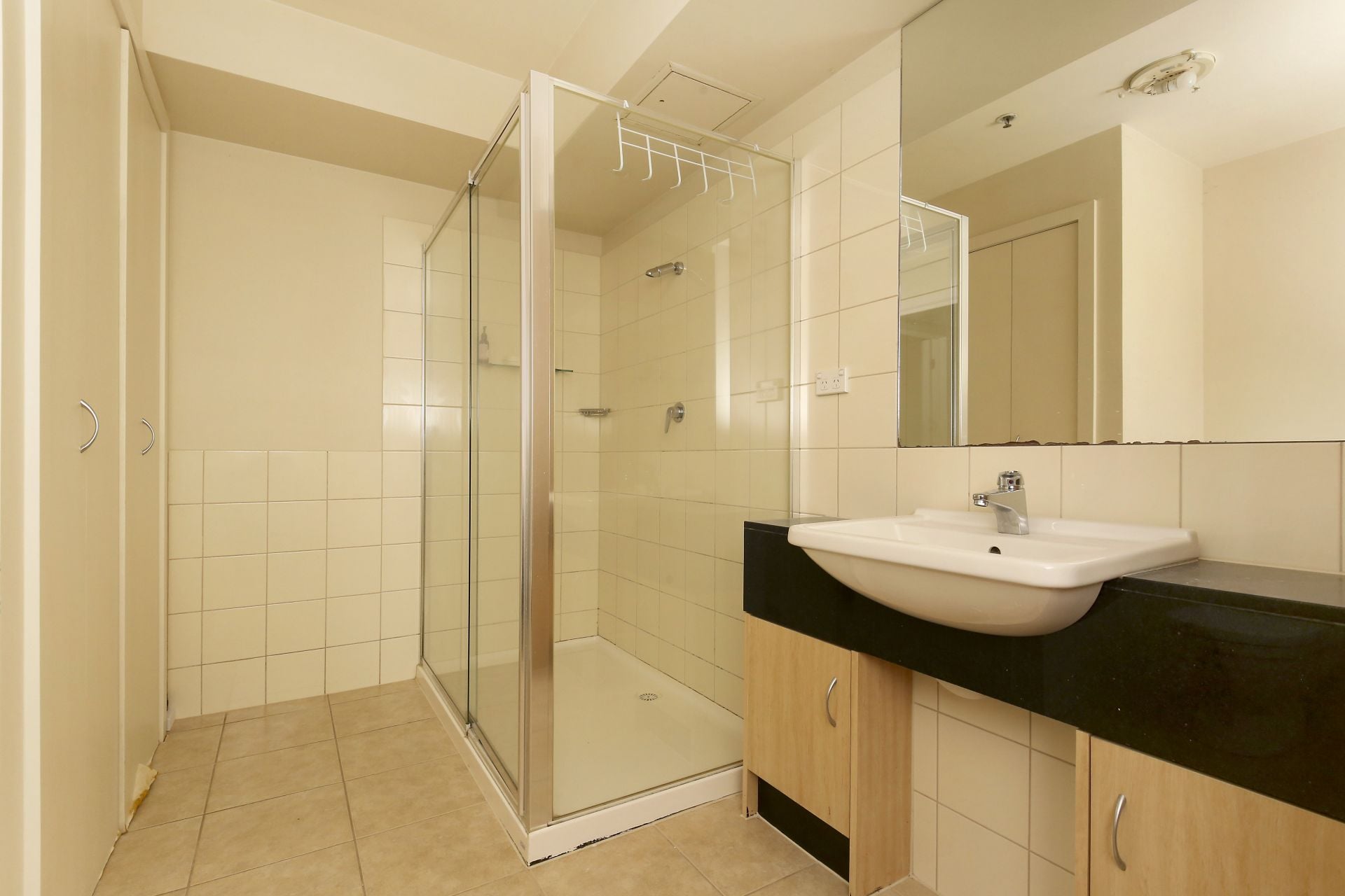 CONVENIENT APARTMENT LIVING