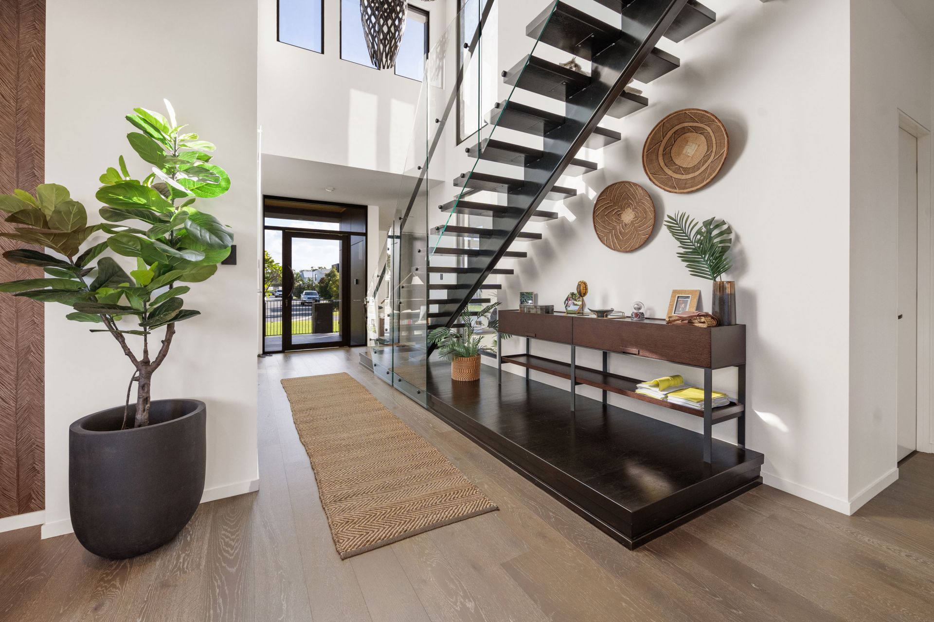 24 Clover Way, Helensvale - Thumbnail 2