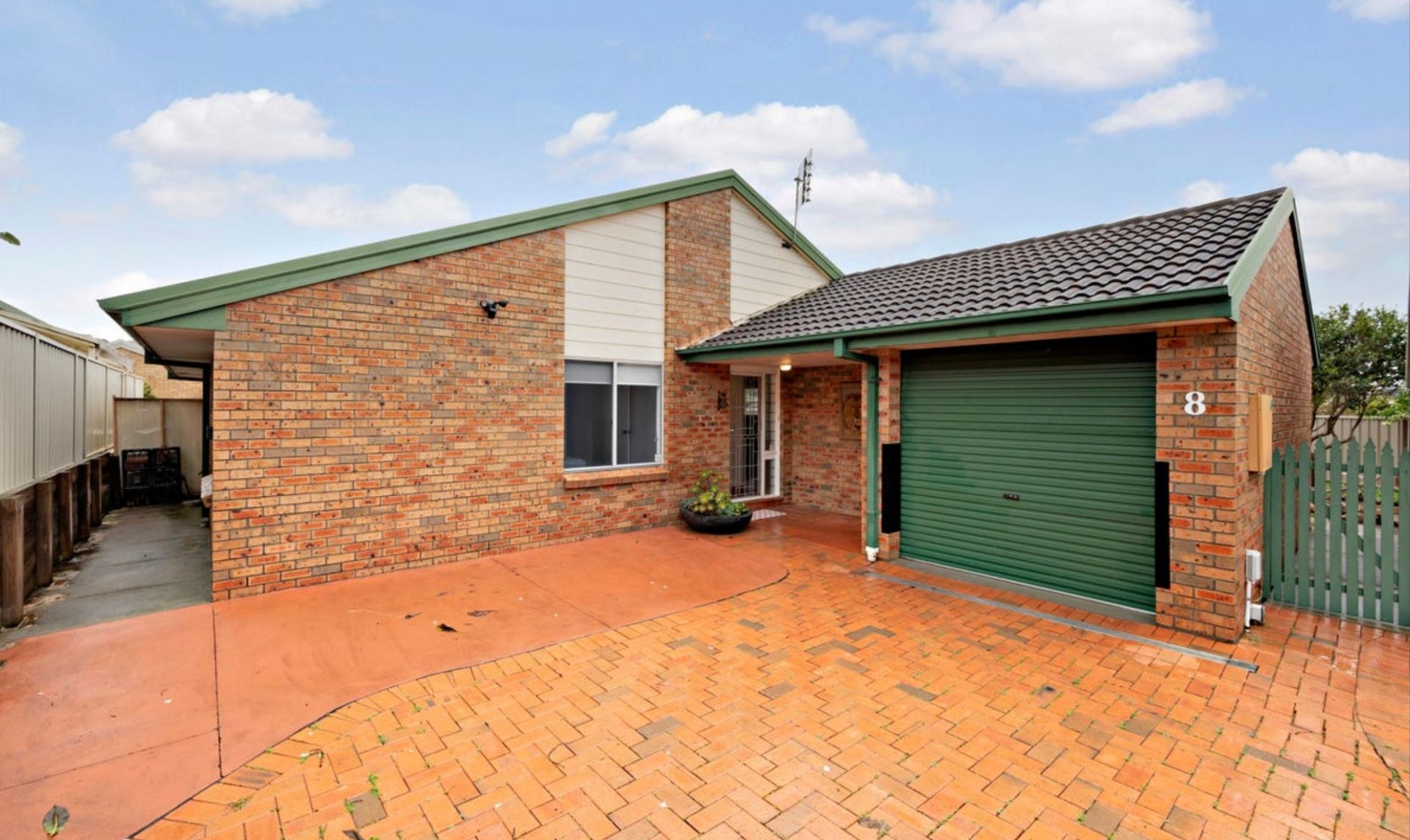 8 Tasman Court, Caves Beach - Thumbnail 2