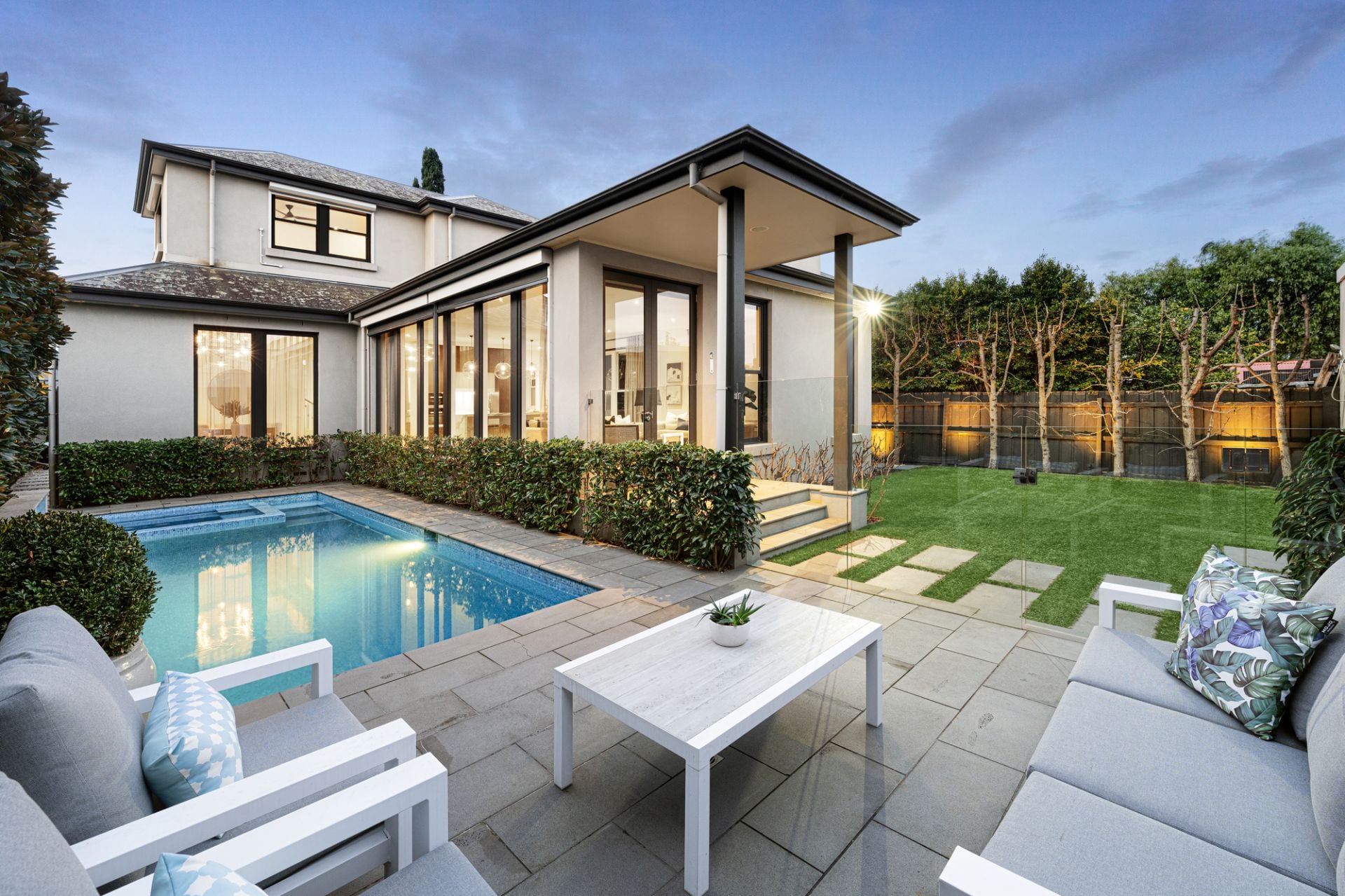 14 Stirling Street, Kew, Kew - Thumbnail 2