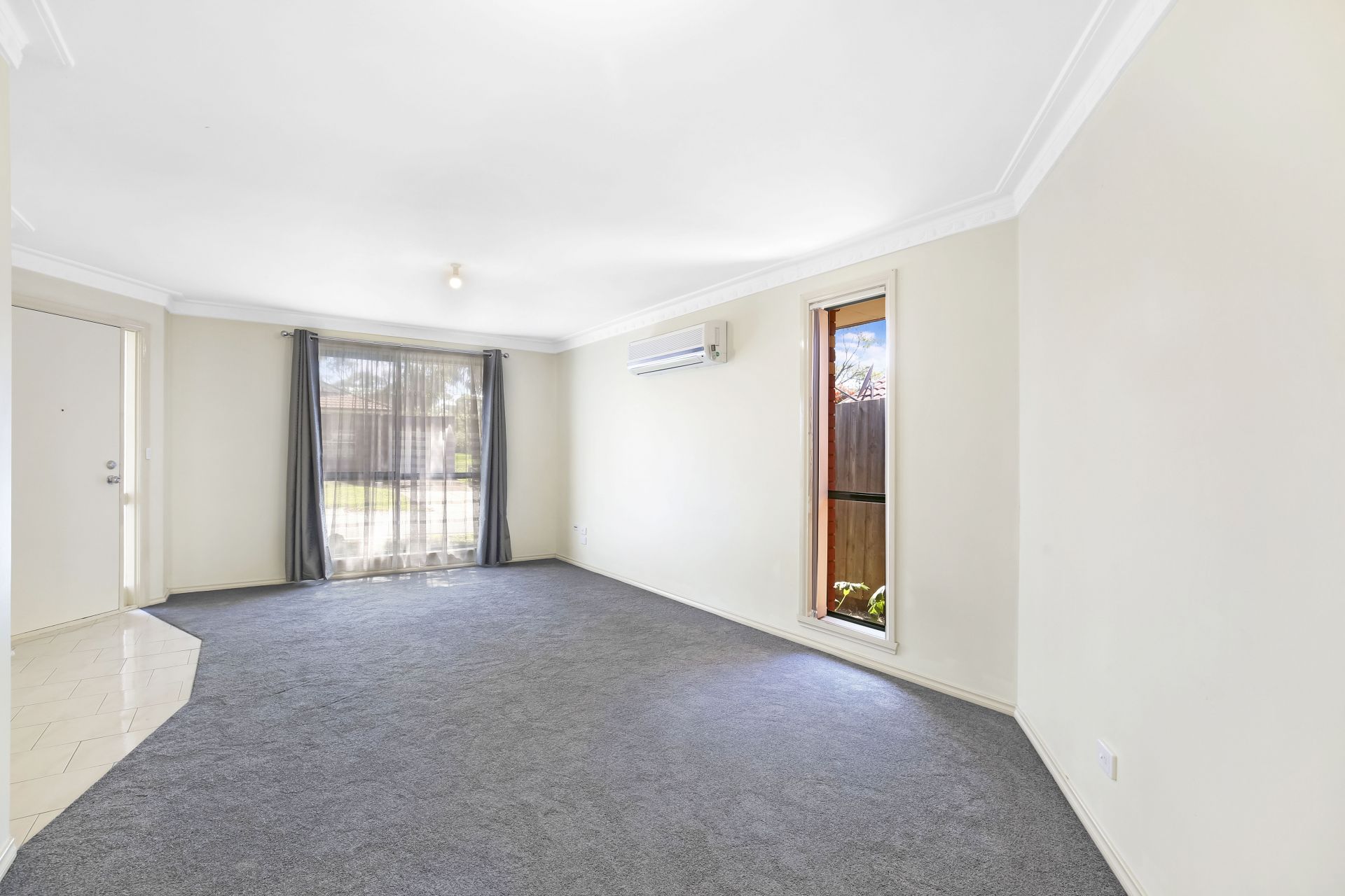 Low-Maintenance Unit in Great Location!