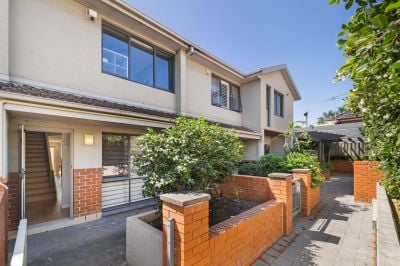 North Strathfield 7/17-19 Shipley Avenue