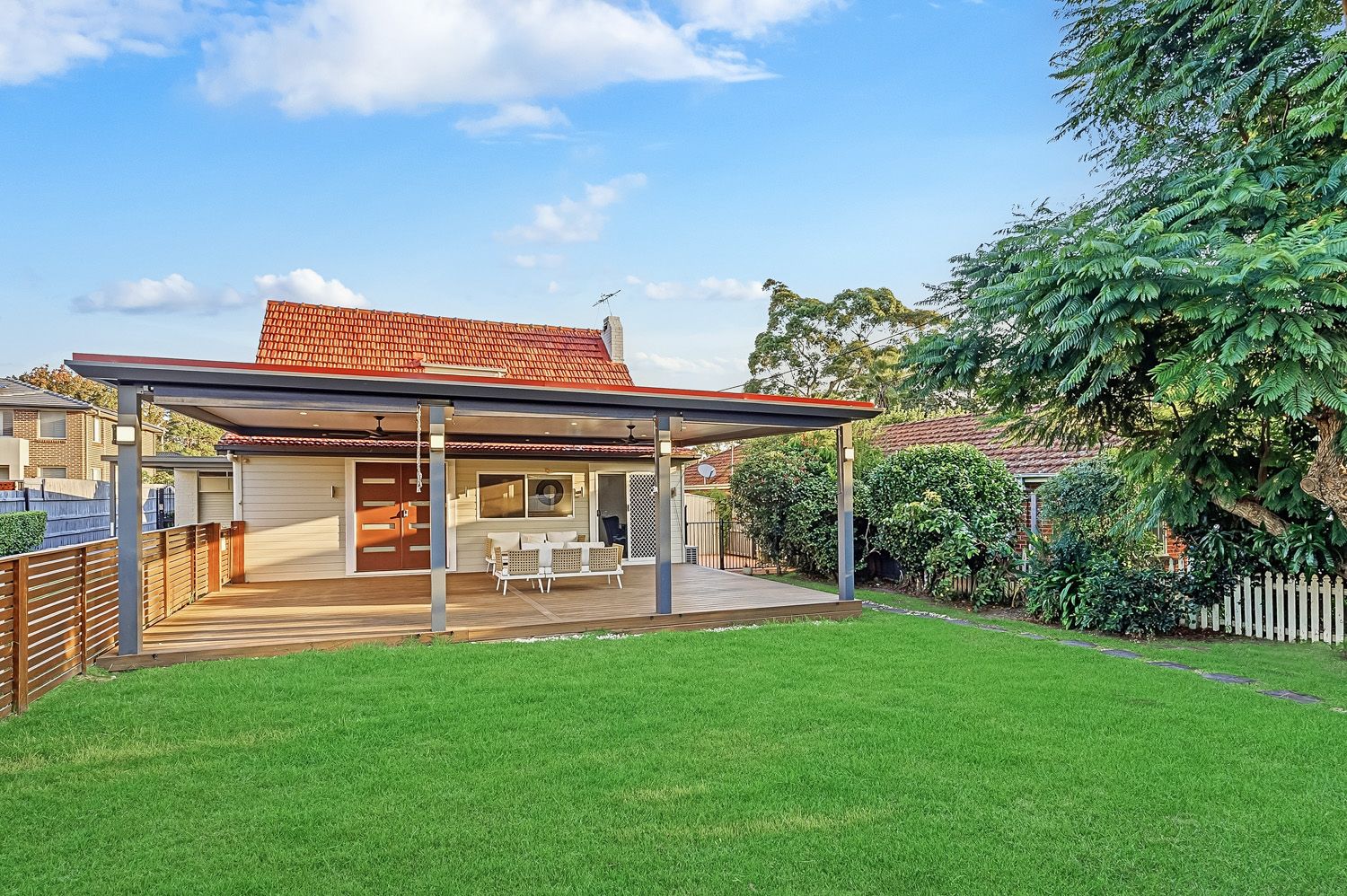 19 Glenview Road, Mount Kuring-gai, Mount Kuring-Gai - Thumbnail 2