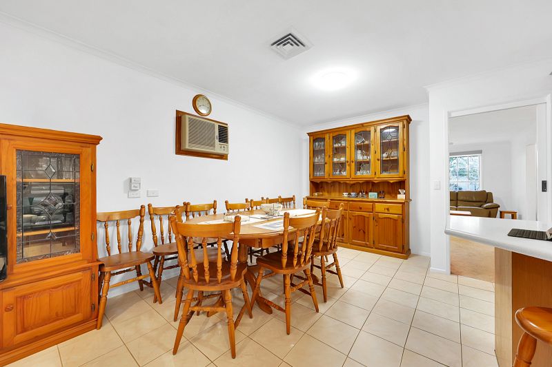 12 Cleeland Close, Epping