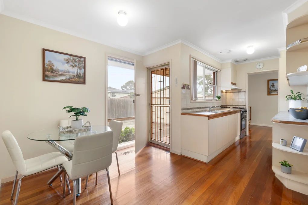 Charming Family Haven: Spacious, Secure, and Convenient