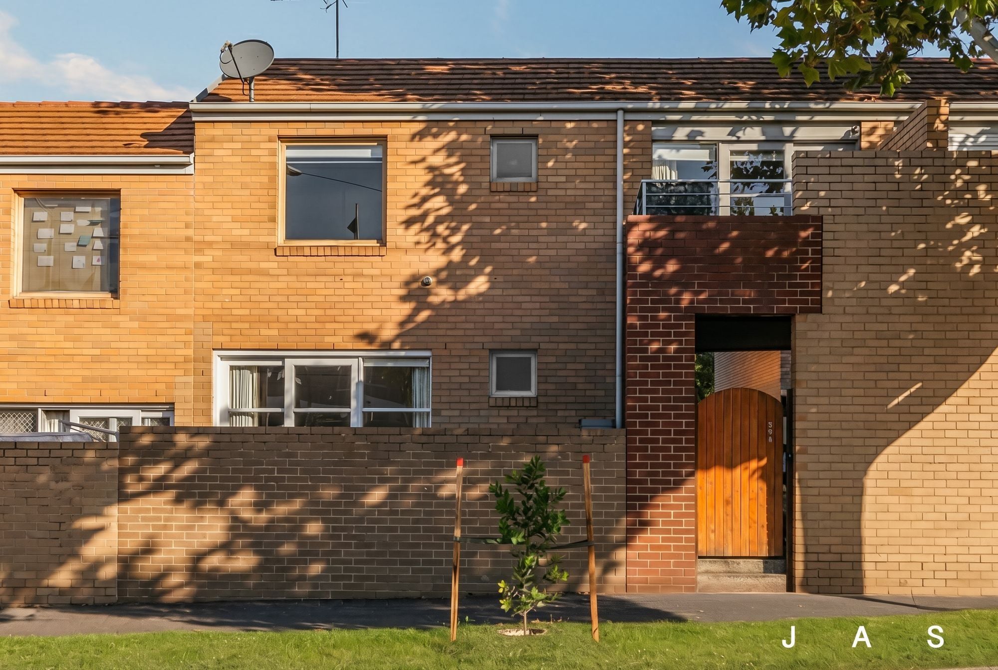 379 Racecourse Road Kensington VIC, Kensington - Image 1