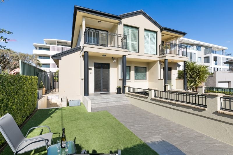2/12 Marlo Road CRONULLA 2230