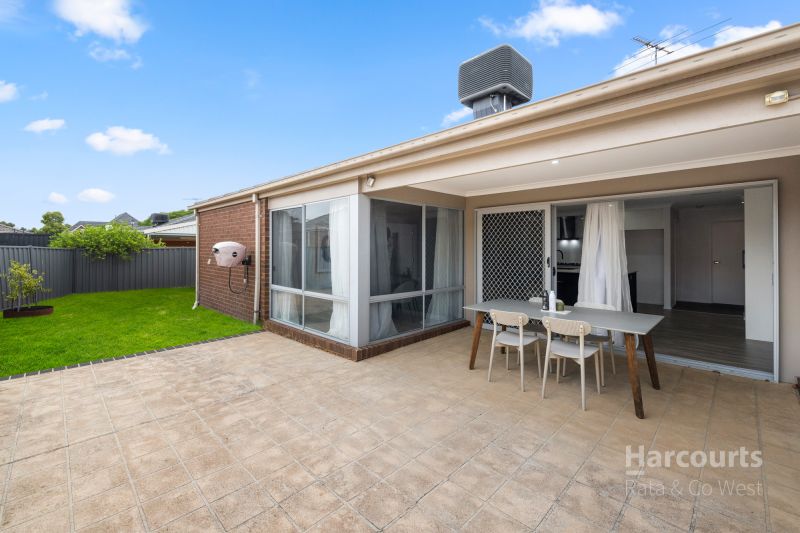3 Streeton Avenue, Caroline Springs