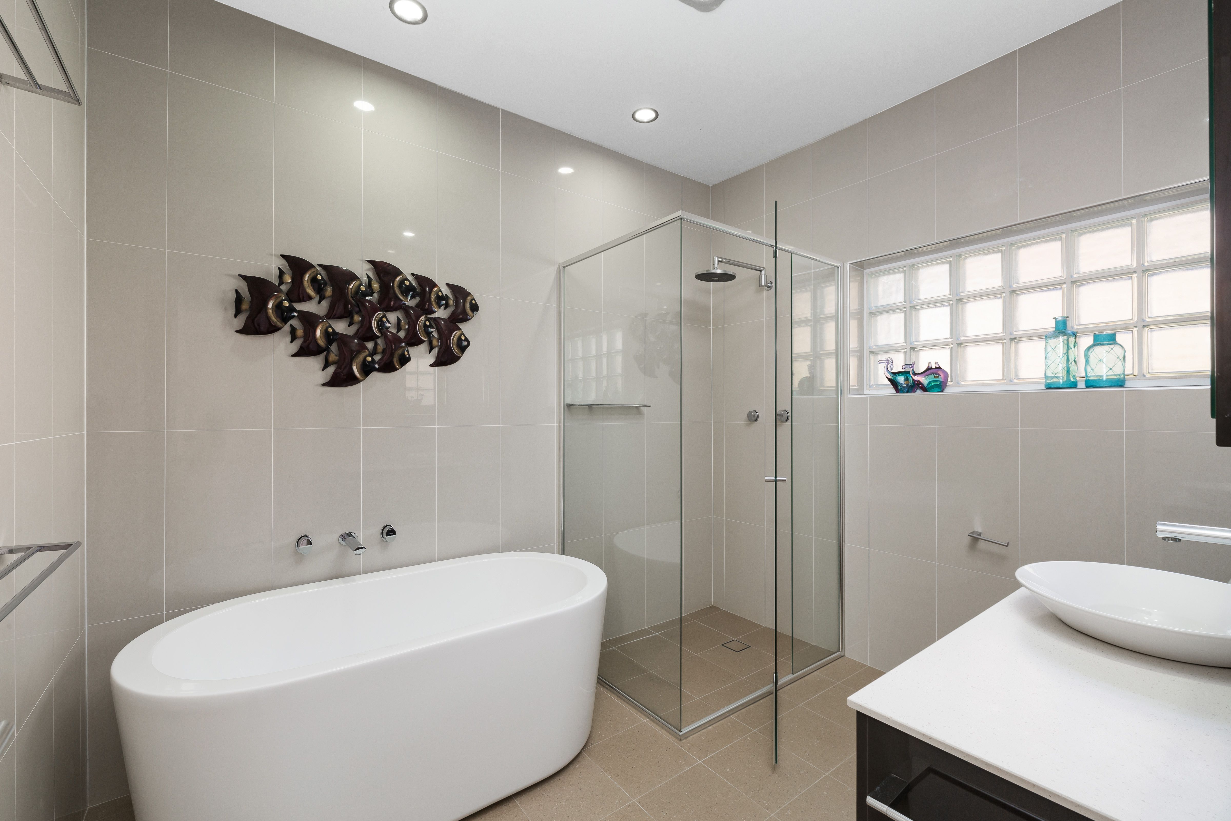 11 Robvic Avenue KANGAROO POINT 2224