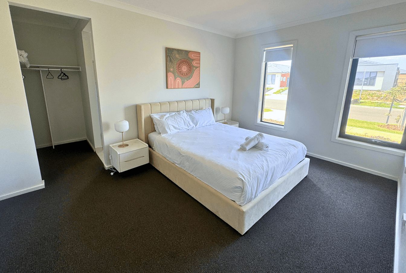 8 Ipswich Avenue Werribee VIC, Werribee - Thumbnail 4