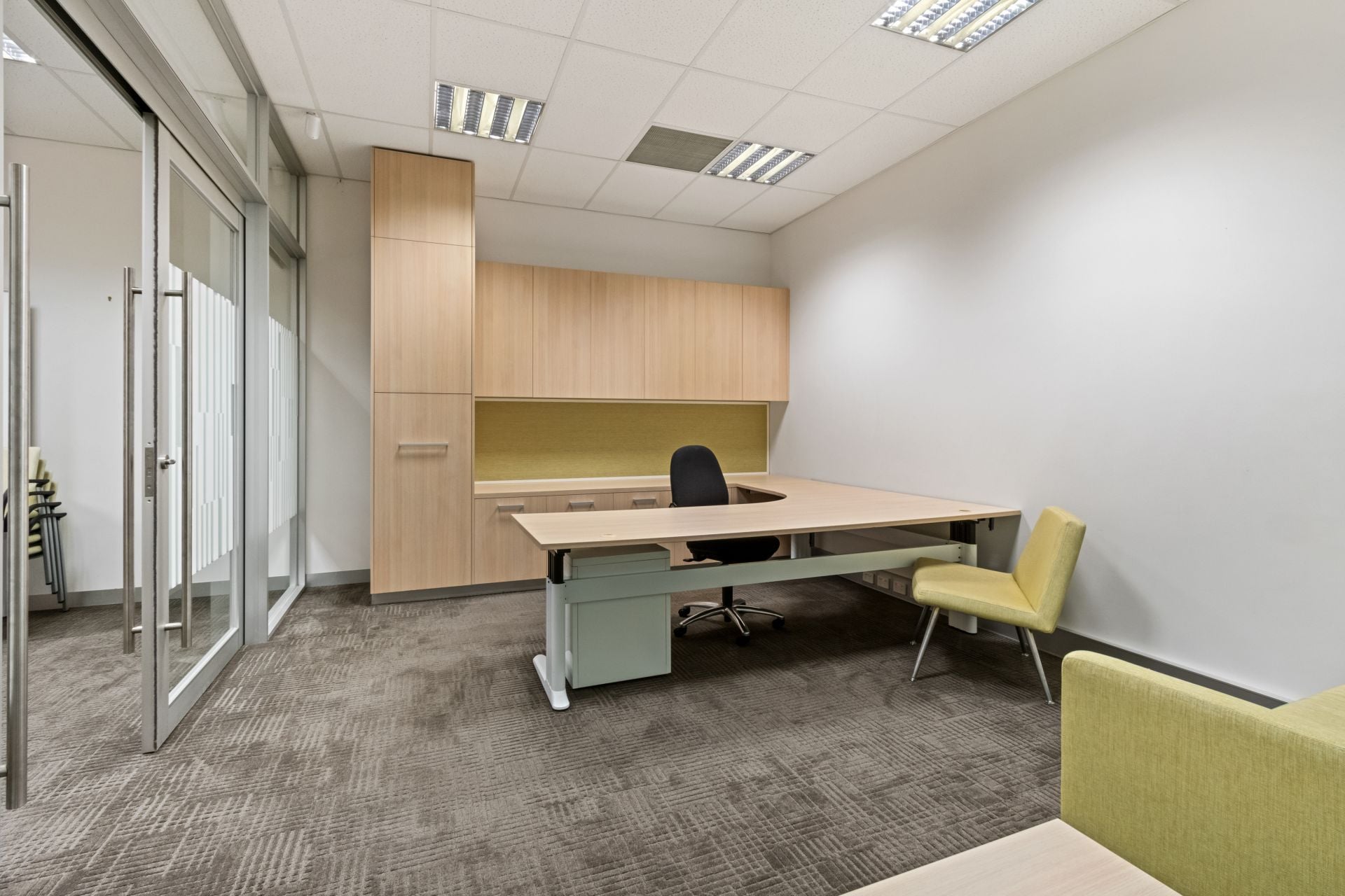 FULLY FITTED HIGH PROFILE OFFICE