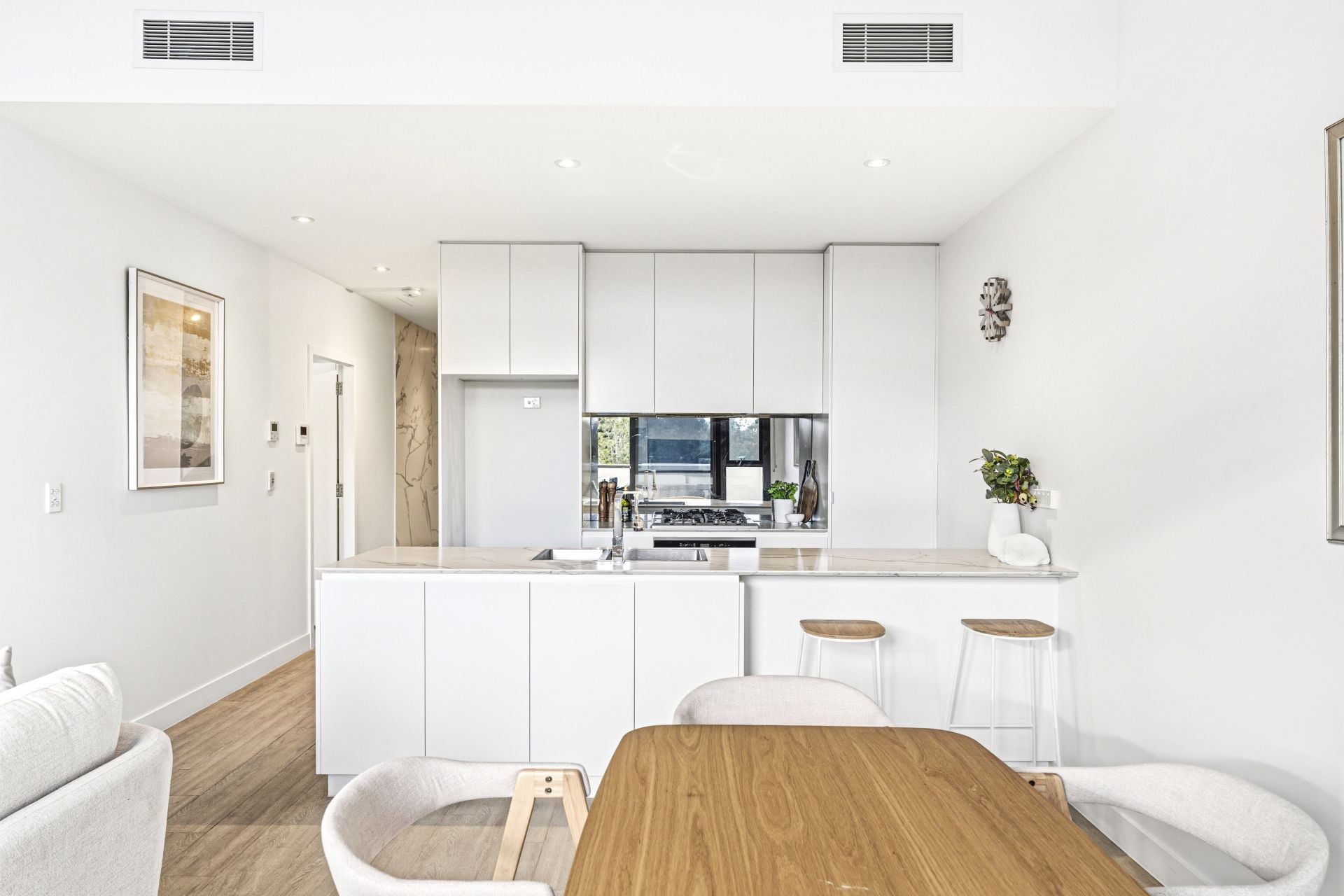 406/3 Forest Grove, Epping, Epping - Thumbnail 4
