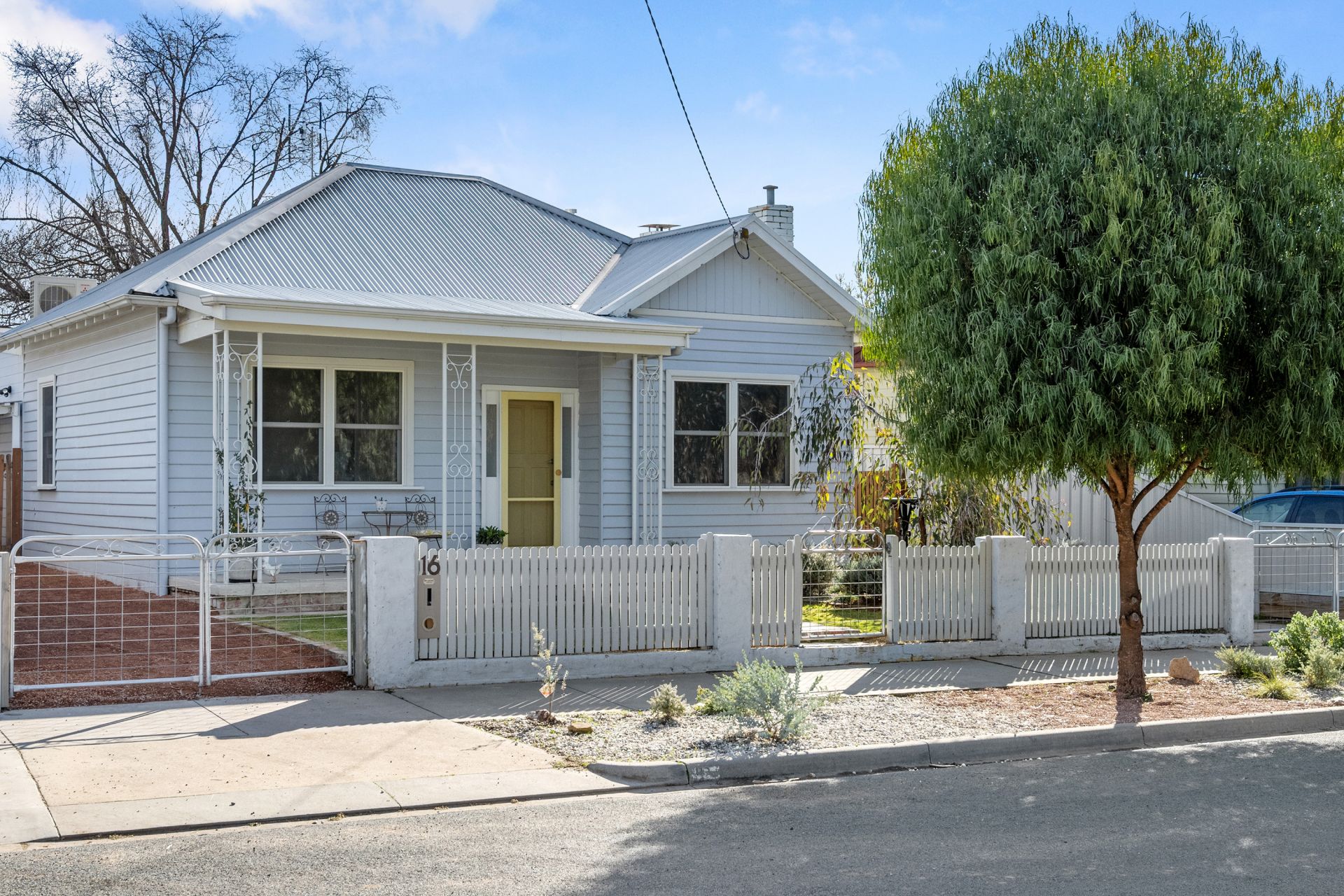 16 Havlin Street West, Bendigo, Bendigo, Bendigo - Thumbnail 3
