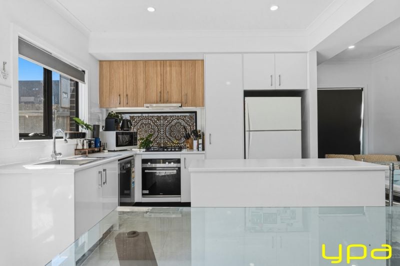 15 Kimzy Circuit Werribee VIC, Werribee - Thumbnail 4