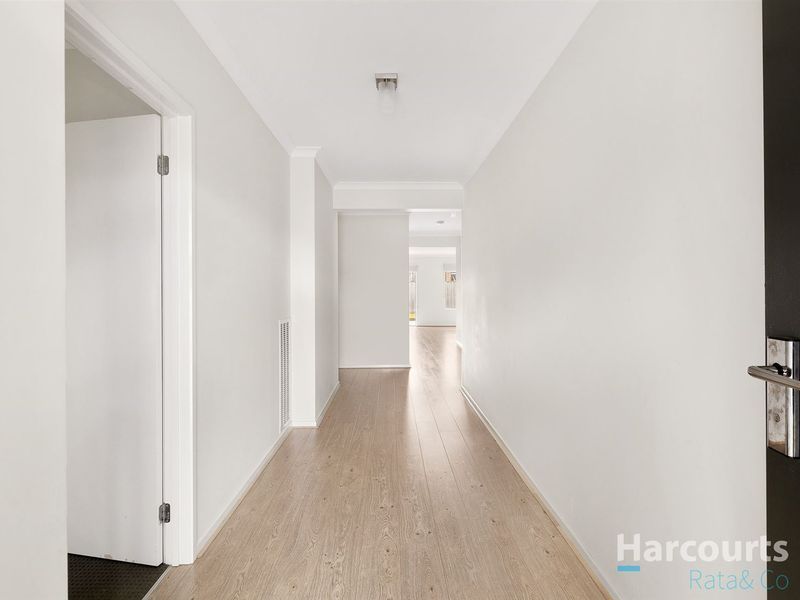 16 Maremma Drive, Mernda