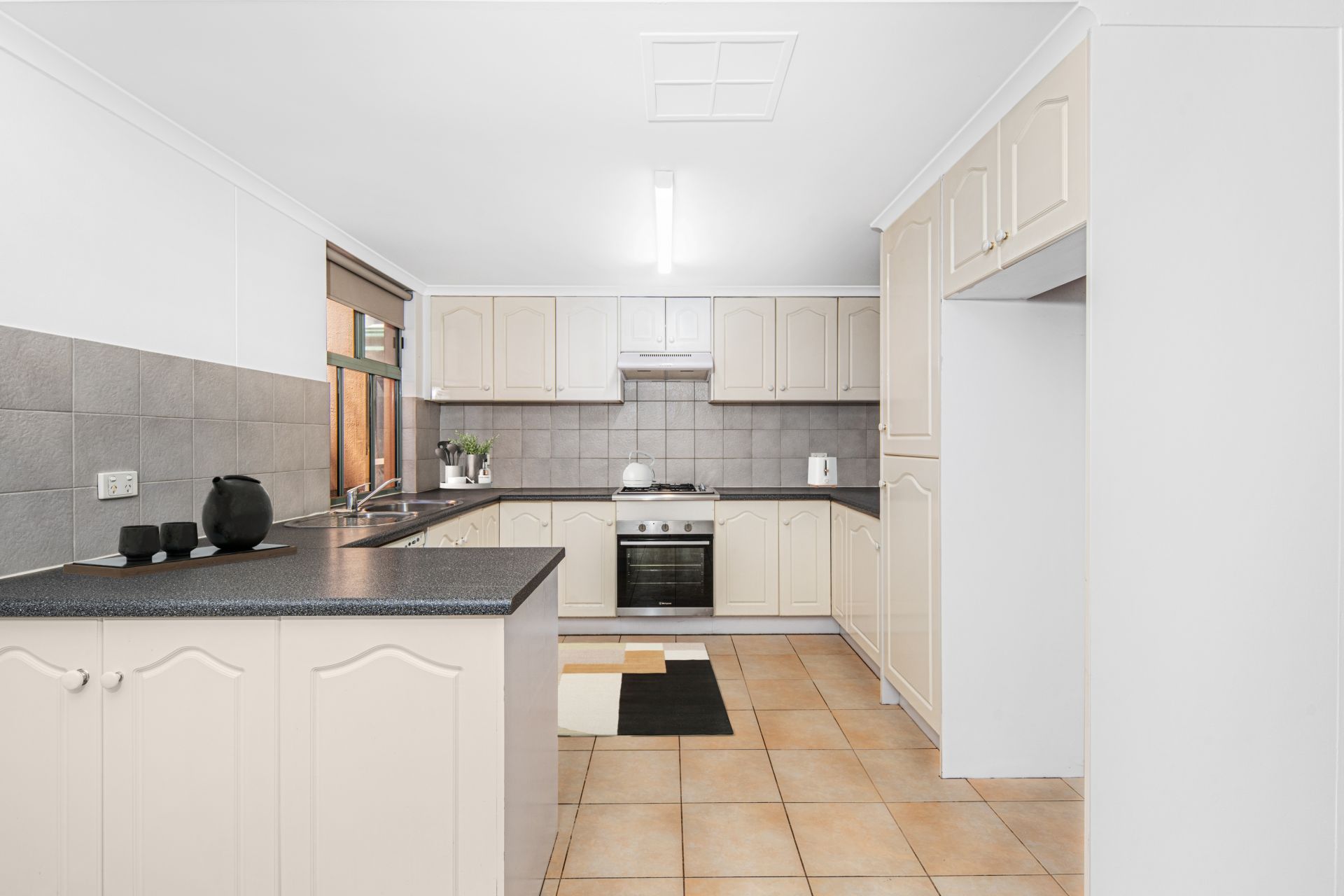 6/2 Renner Street East Side NT, East Side - Thumbnail 4
