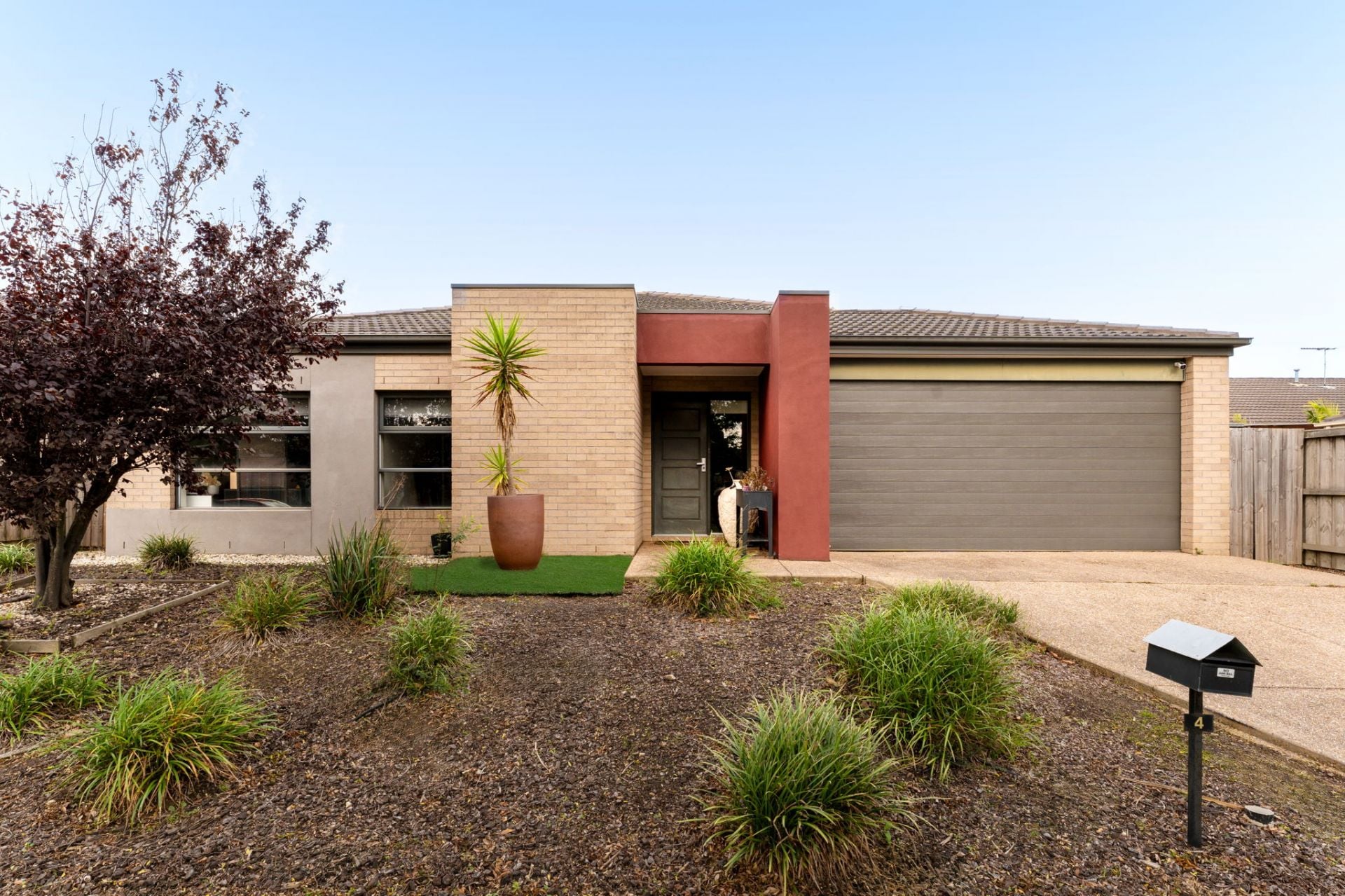 4 Bernly Boulevard, Berwick VIC, Berwick - Thumbnail 2