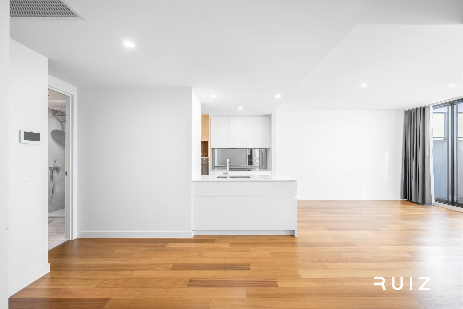 802/45 Ainslie Avenue Braddon ACT, Braddon - Thumbnail 3