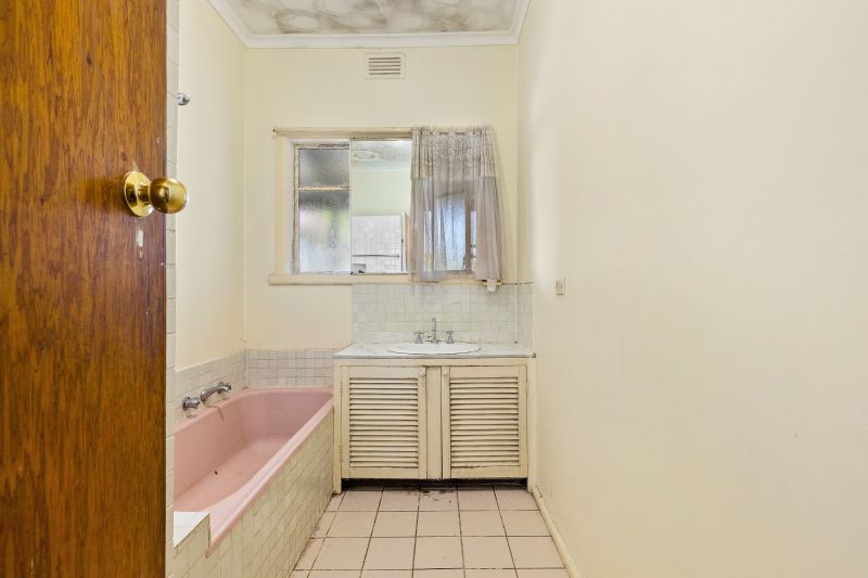 33 Mount View Road, Thomastown