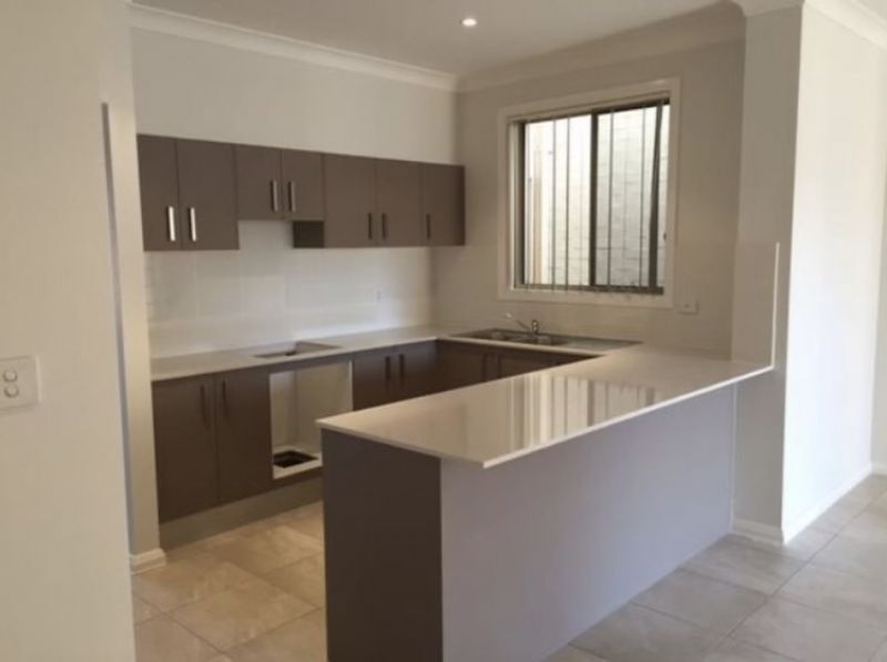 33 Caddies Boulevard Rouse Hill NSW, Rouse Hill - Thumbnail 3