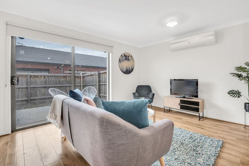 8 Raspberry Grove, Mernda