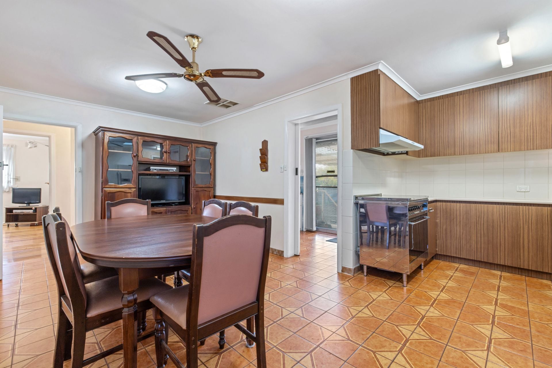 Charming Family Home in Prime Lalor Location!