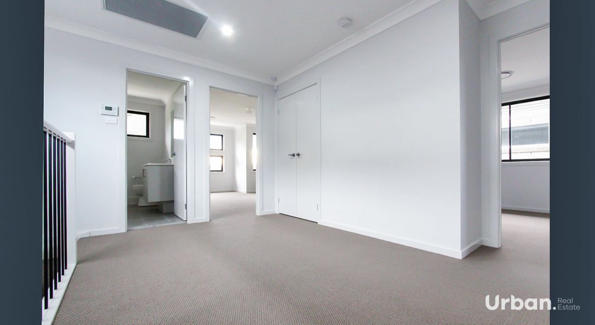 Austral 32 Tamarin Rock Avenue Street