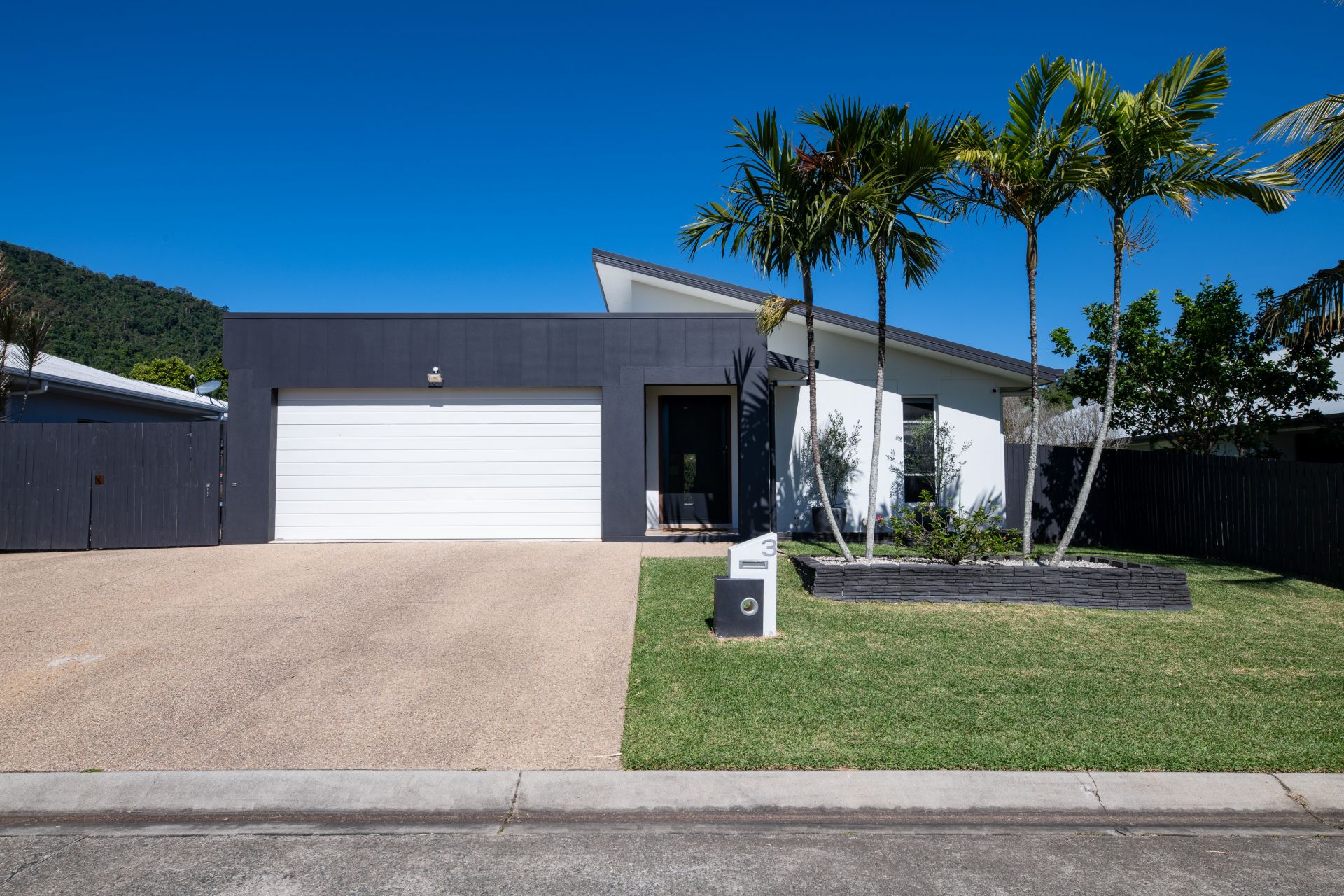 3 Corrimandle Grove Cannonvale QLD, Cannonvale - Thumbnail 4