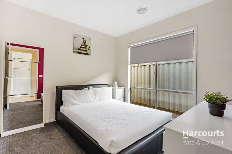 34 Blakeville Drive, Caroline Springs