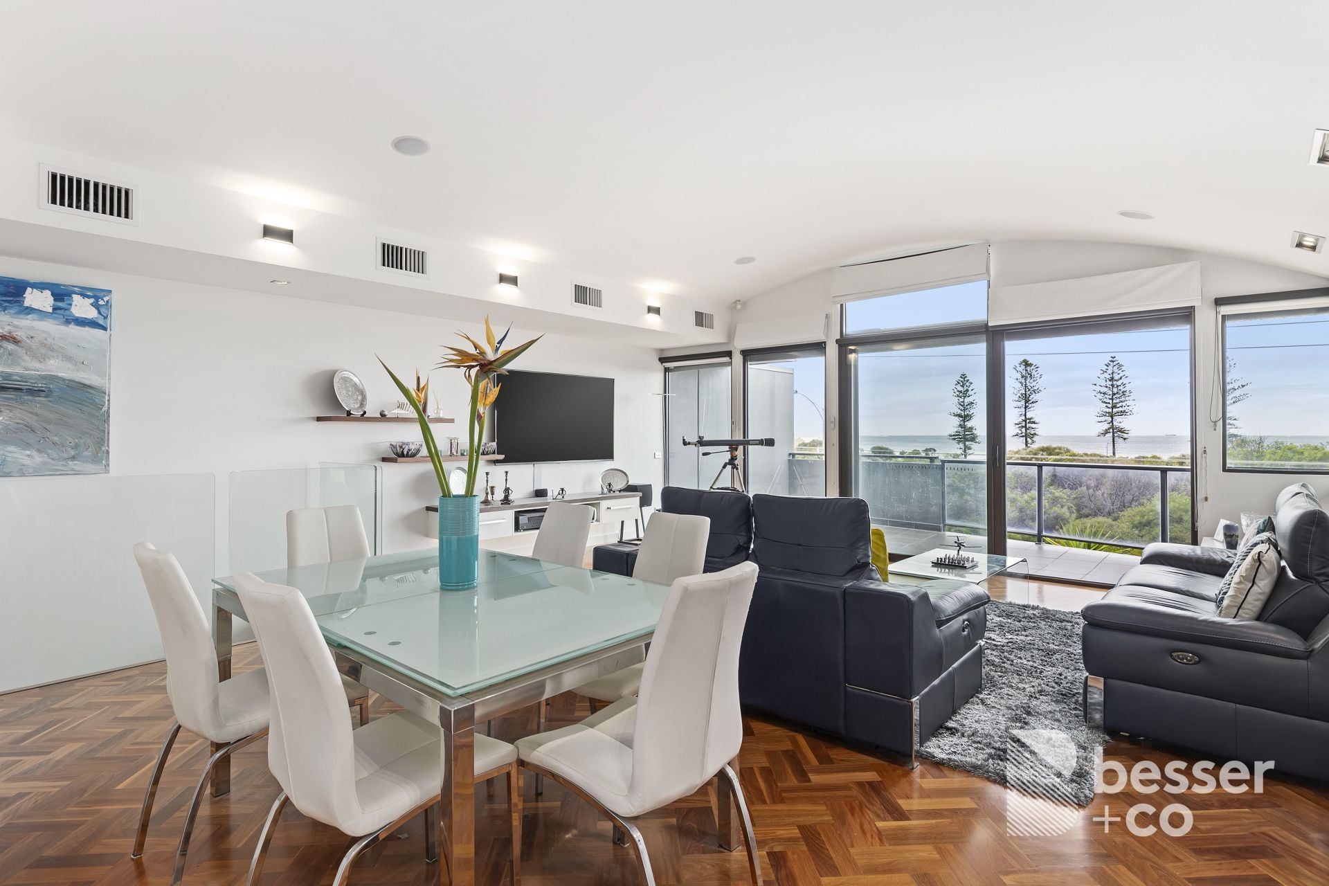 53 Ormond Esplanade, Elwood - Thumbnail 4