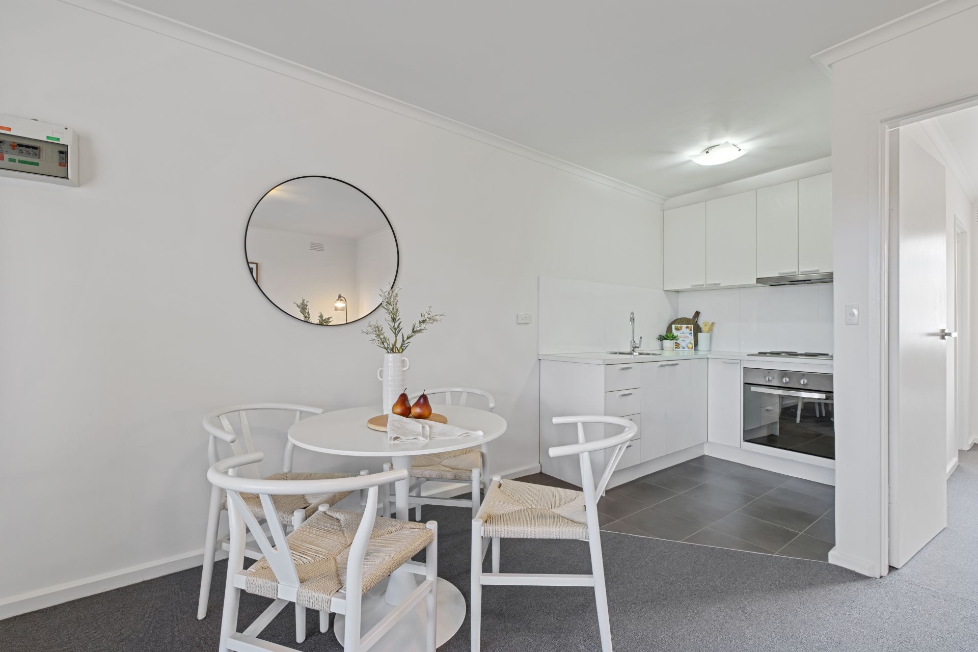 Easy Care Living In A Blue-Ribbon Locale