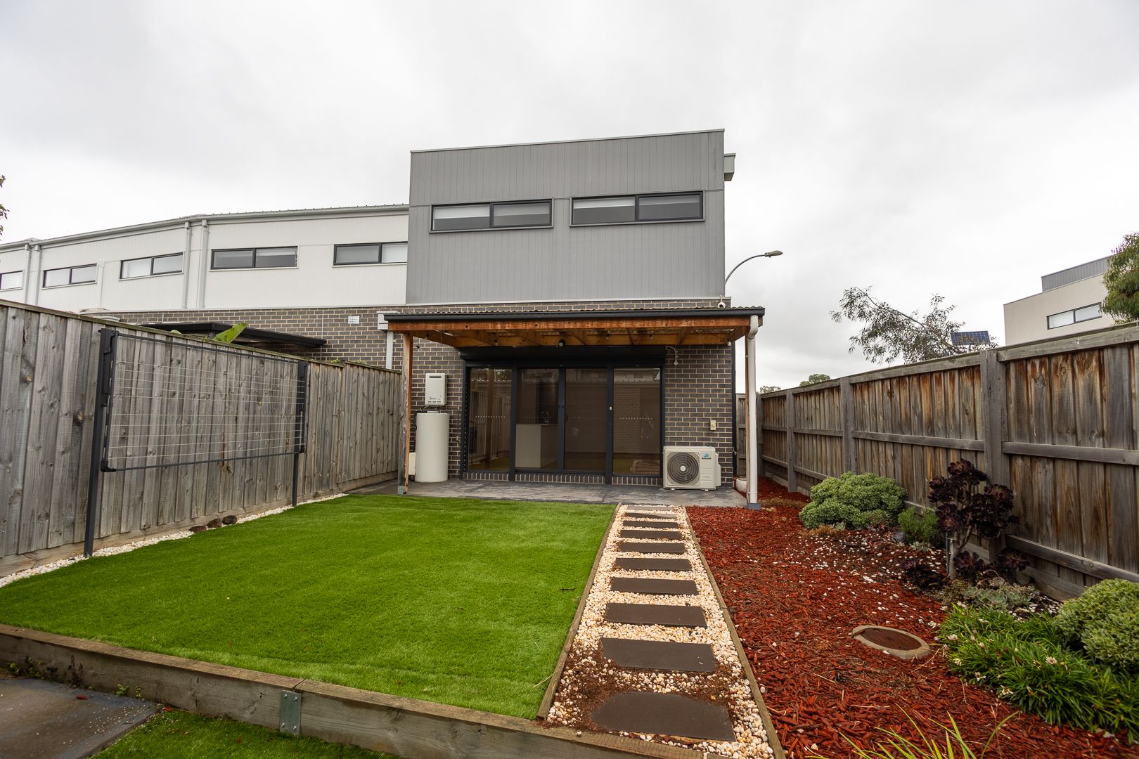 Modern 4 bedroom Home